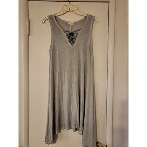 Sleeveless long blouse